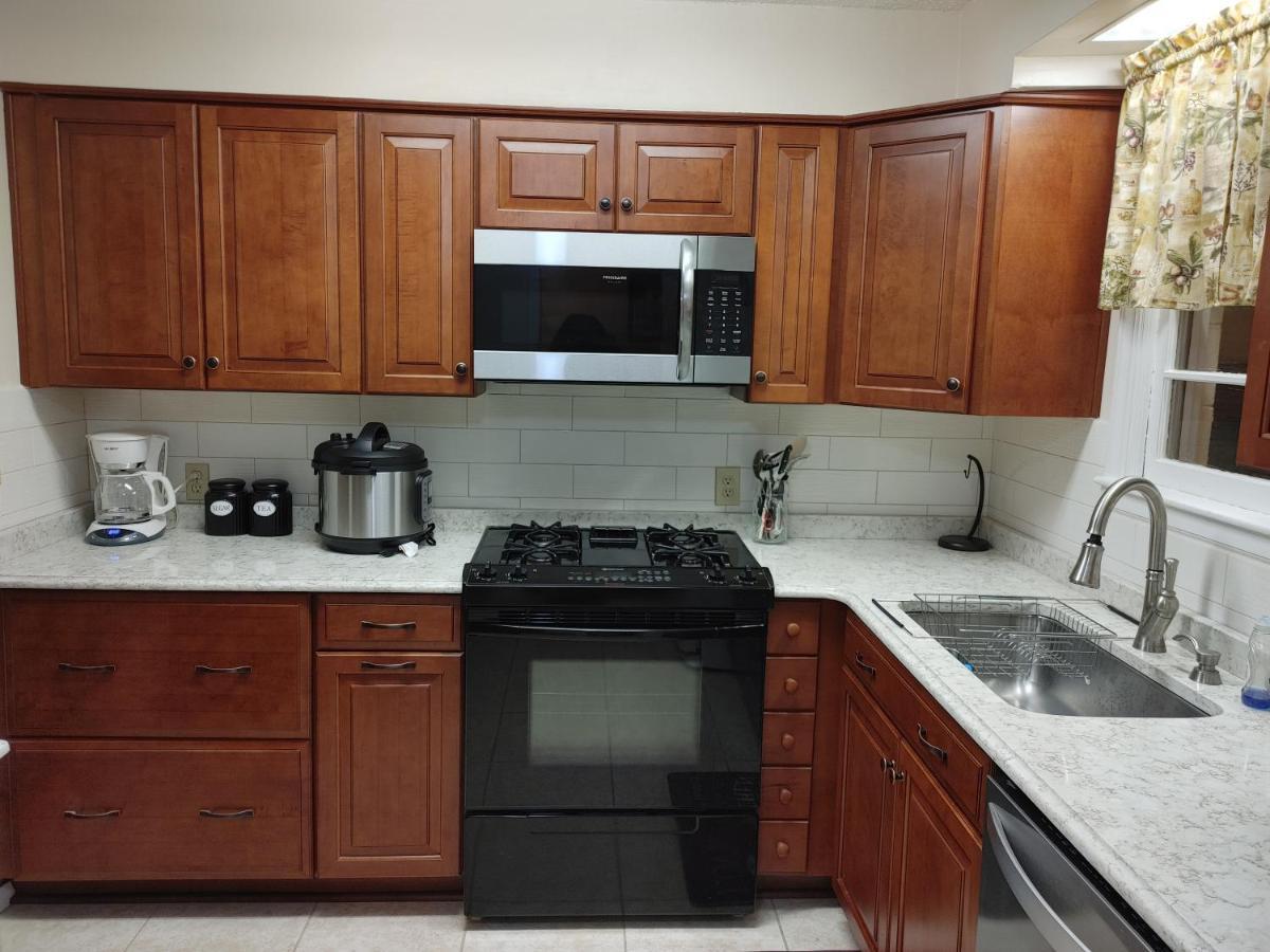 The Kind House Hosting, Low Monthly Rates, Traveling Nurses, Fletc, & Travelers! Brunswick Luaran gambar